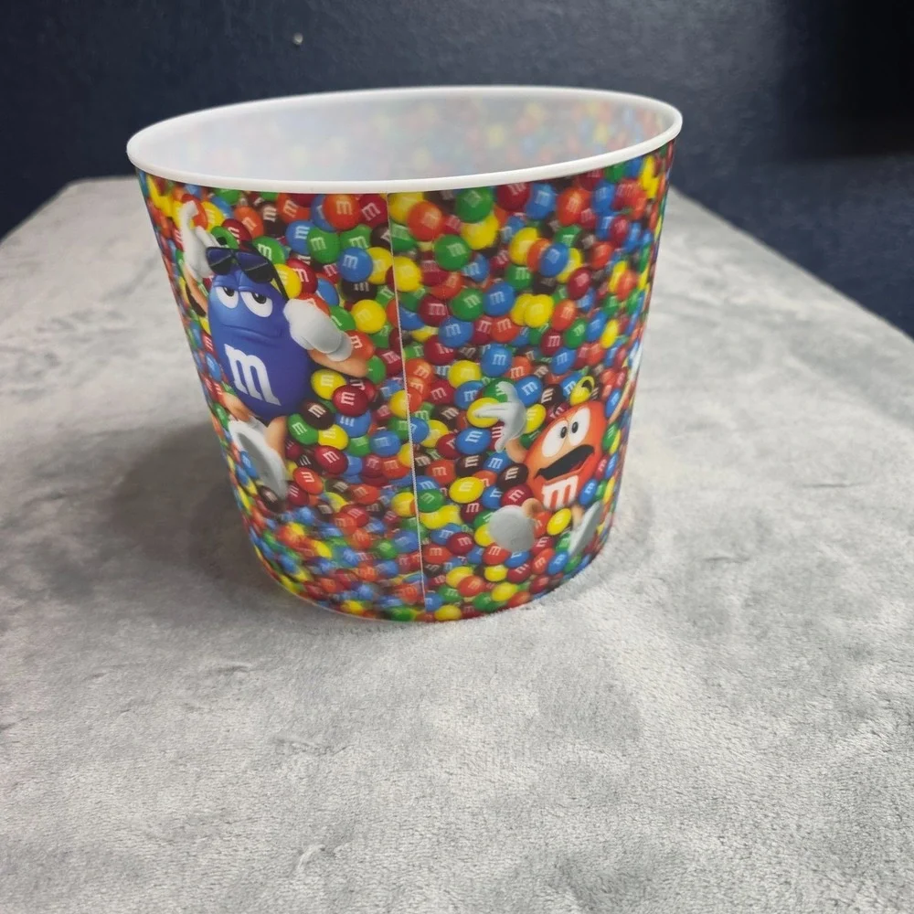 Vintage Collectible 3D M & M's Plastic Popcorn Bucket 2010 Mars Movie Theater